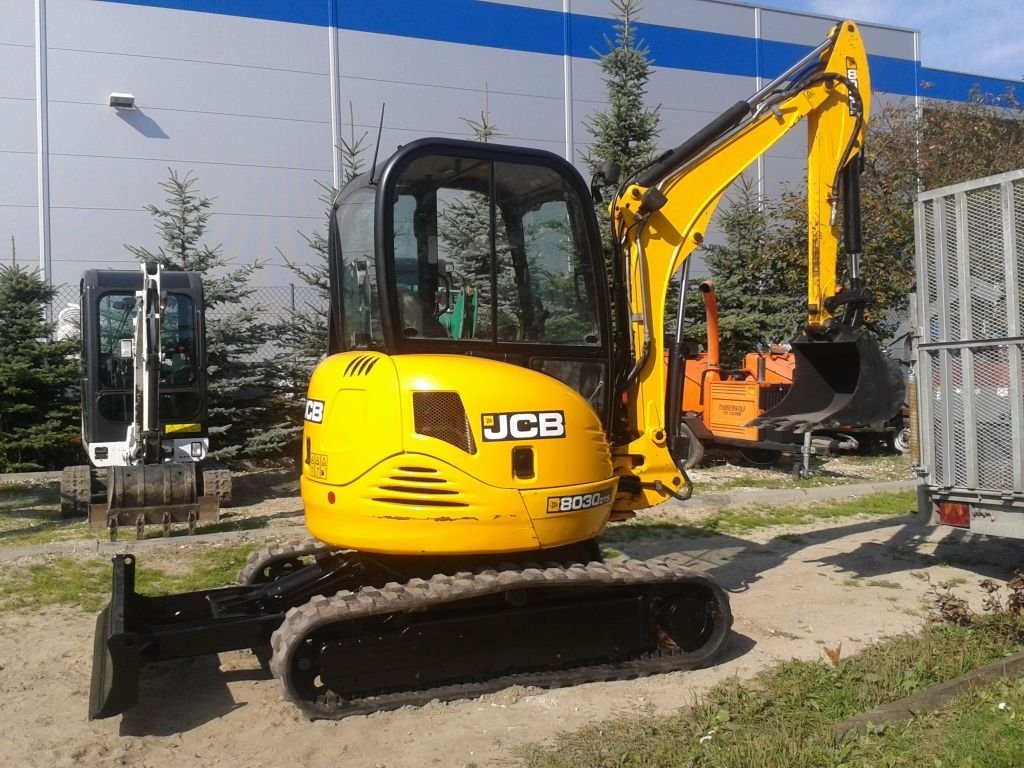 JCB 8030 ZTS 2011 28KM 2200mh 803 8030 LEASING GWR — zdjęcie 1