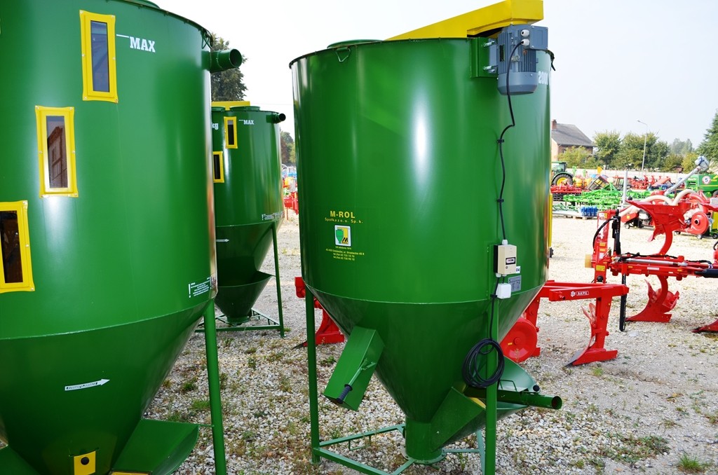 NOWY Mieszalnik pasz M-Rol 2000kg RATY0%  — zdjęcie 1