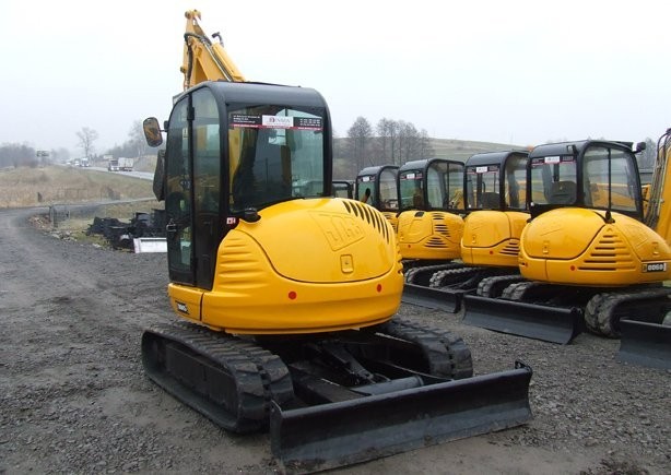 JCB 8045 ZTS, ROK 2006.. — zdjęcie 3