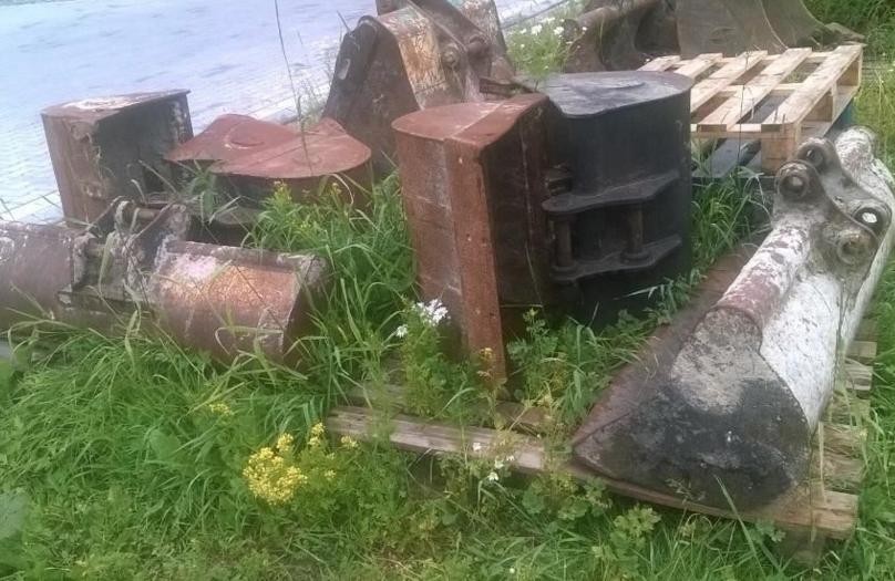 Używana łyżka 120 cm skarpówka do minikoparki o wadze 2,4-3 tony — zdjęcie 2