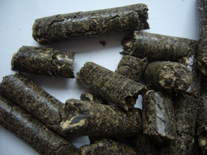 PELLET Z ŁUSKI SŁONECZNIKA 8 MM