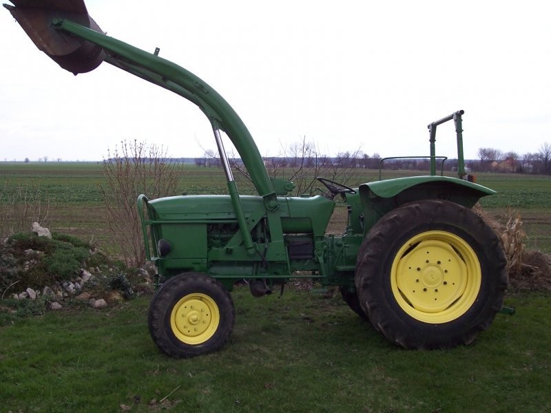 John Deere 710 — zdjęcie 2