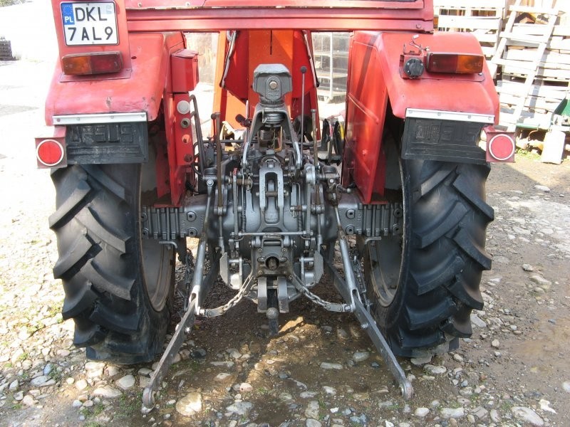 Ciągnik MF 255 — zdjęcie 3