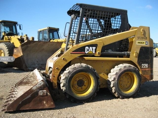 Caterpillar 226 — zdjęcie 2