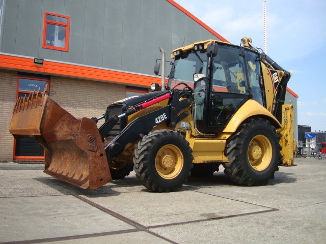 Koparko-ładowarka CATERPILLAR - 428E — zdjęcie 1