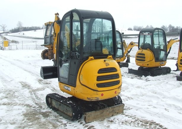 JCB 8018 rok 2008 Salon Polska — zdjęcie 2
