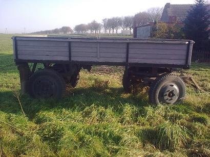 Ciągnik T-25A1 WLADIMIREC — zdjęcie 3