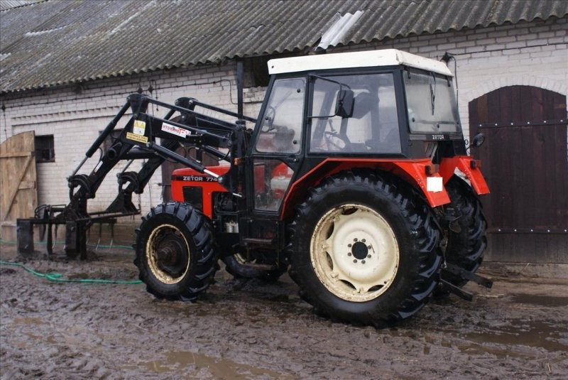 Zetor 7745 Turbo + ładowacz czołowy.