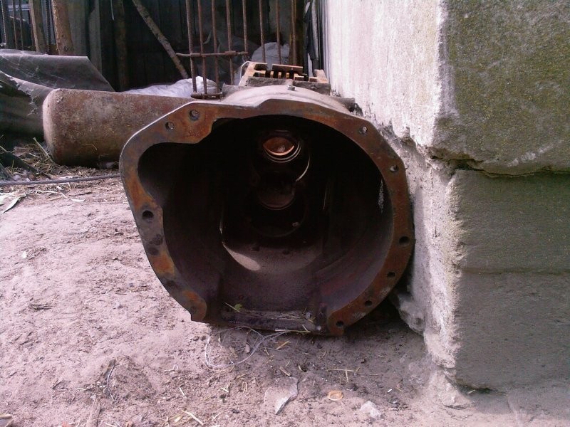 Orginalna skrzynia c-360 USZKODZONA — zdjęcie 1