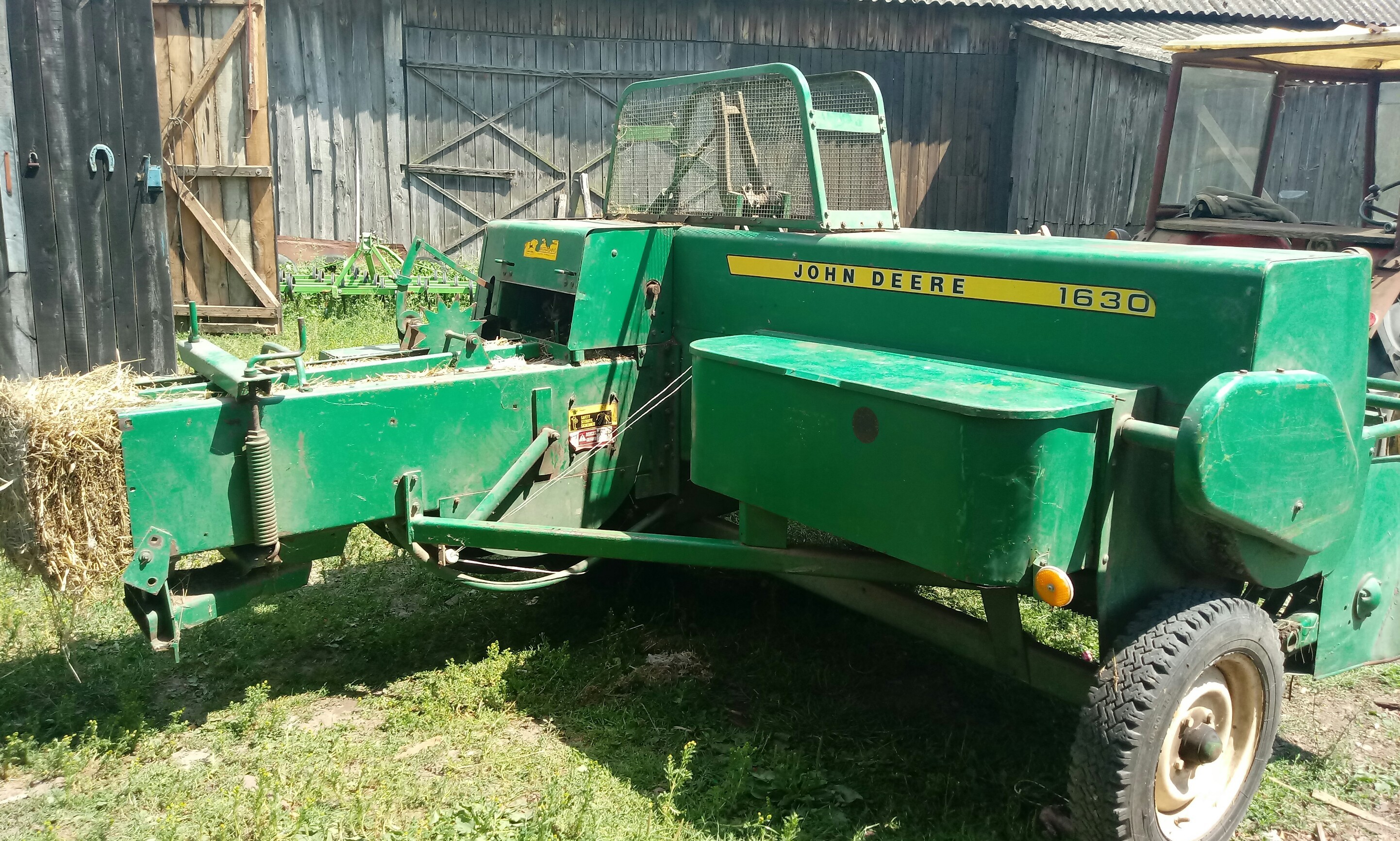 Prasa JOHN DEERE 1630 — zdjęcie 3