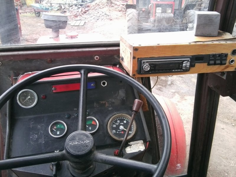 Massey Ferguson 255 — zdjęcie 2