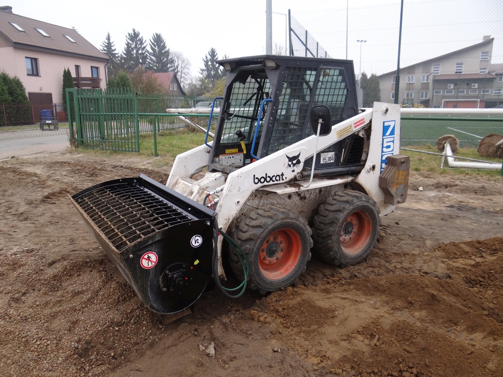 Mieszalnik ( łyżka ) do betonu do mini ładowarki BOBCAT, CAT, GEHL — zdjęcie 3