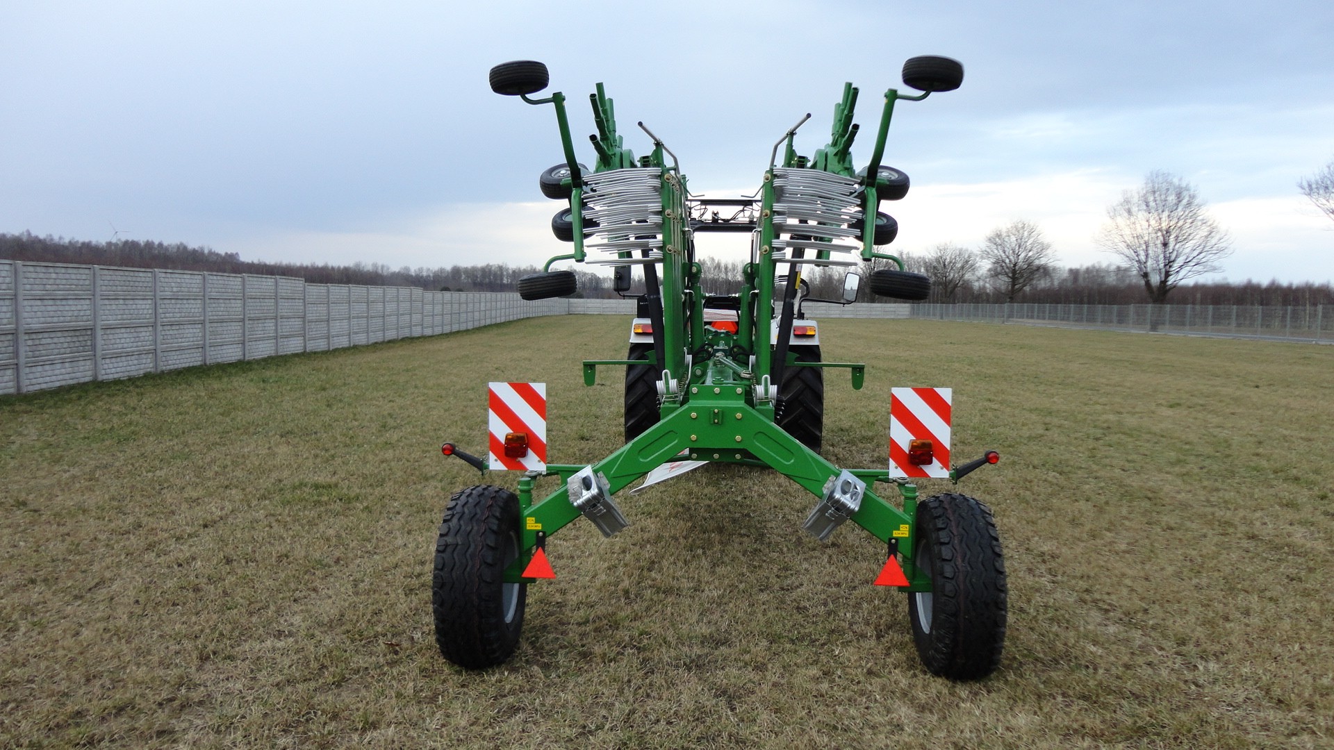 Zgrabiarka SIPMA ZK 650 WIR z dwoma wirnikami 6,5m do 7,2m  — zdjęcie 4