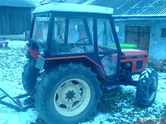 Ciągnik Zetor 7045 — zdjęcie 2
