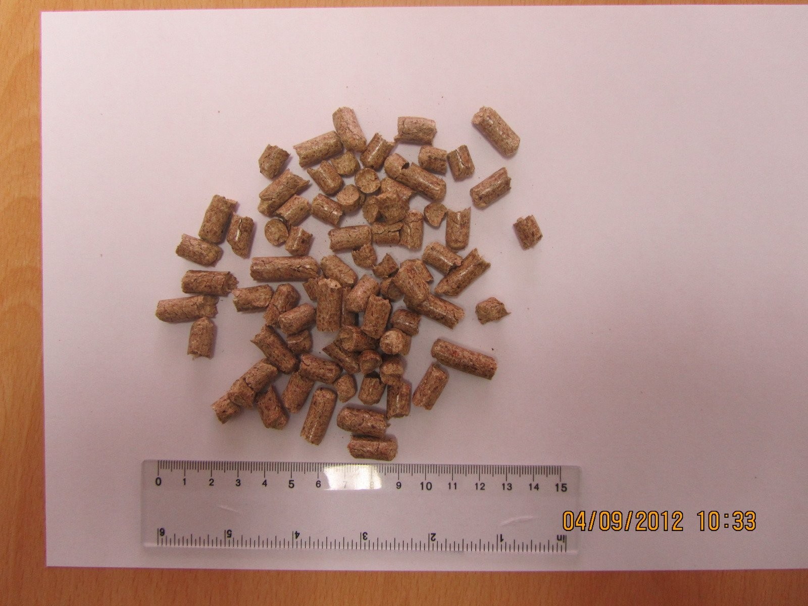 Sprzedam pellet drzewny w workach 15 kg