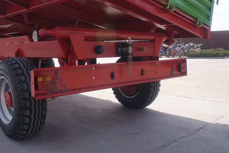 Nowe przyczepy rolnicze z wywrotem od 5 do 15 ton — zdjęcie 2