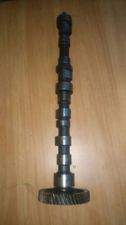 Wałek rozrządu John Deere 1830,2630,2040,2640,2120,2030,2130,3030,2755 — zdjęcie 1