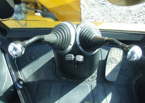 Używane koparko ładowarki JCB 3CX Contractor — zdjęcie 1