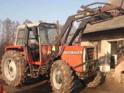 CIĄGNIK MASSEY FERGUSON + ŁADOWACZ STOLL — zdjęcie 2