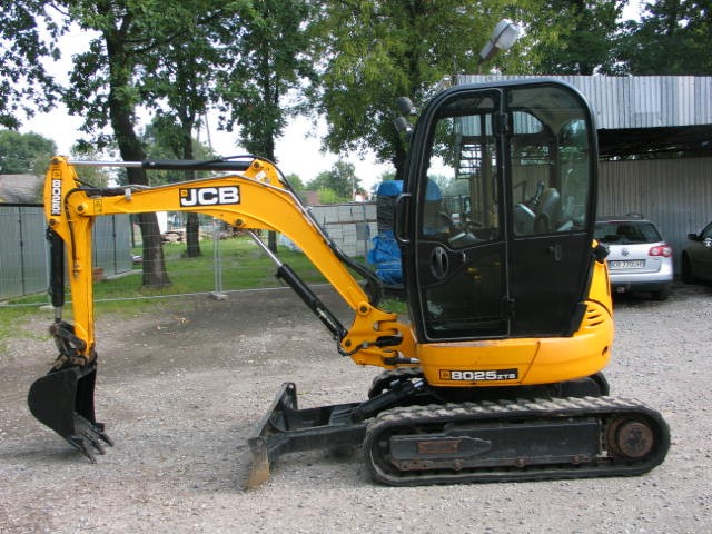 Sprzedam koparkę gąsienicową JCB 8025 zts z 2010r. — zdjęcie 1