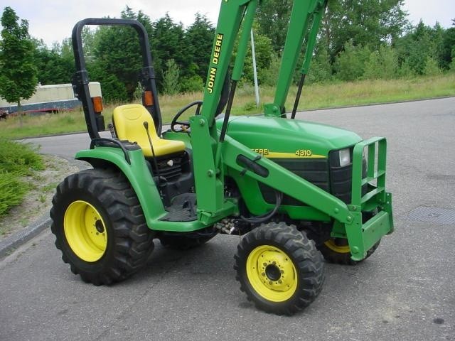John Deere 4 3 1 0 — zdjęcie 3