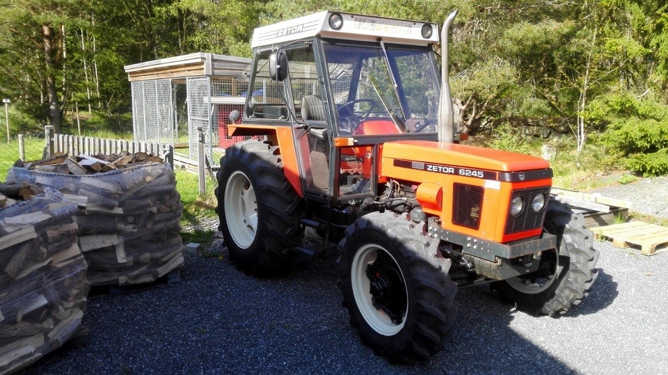 Ciągnik Zetor 6245/1992 — zdjęcie 1
