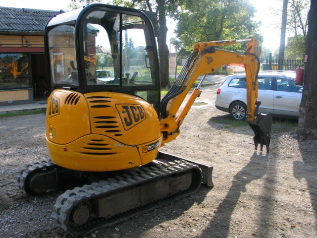 Okazja! Mini koparka JCB 802.5 ZTS z 2007 roku — zdjęcie 4