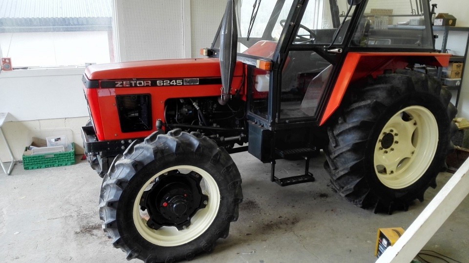 Ciągnik Zetor 6245/1992 — zdjęcie 3