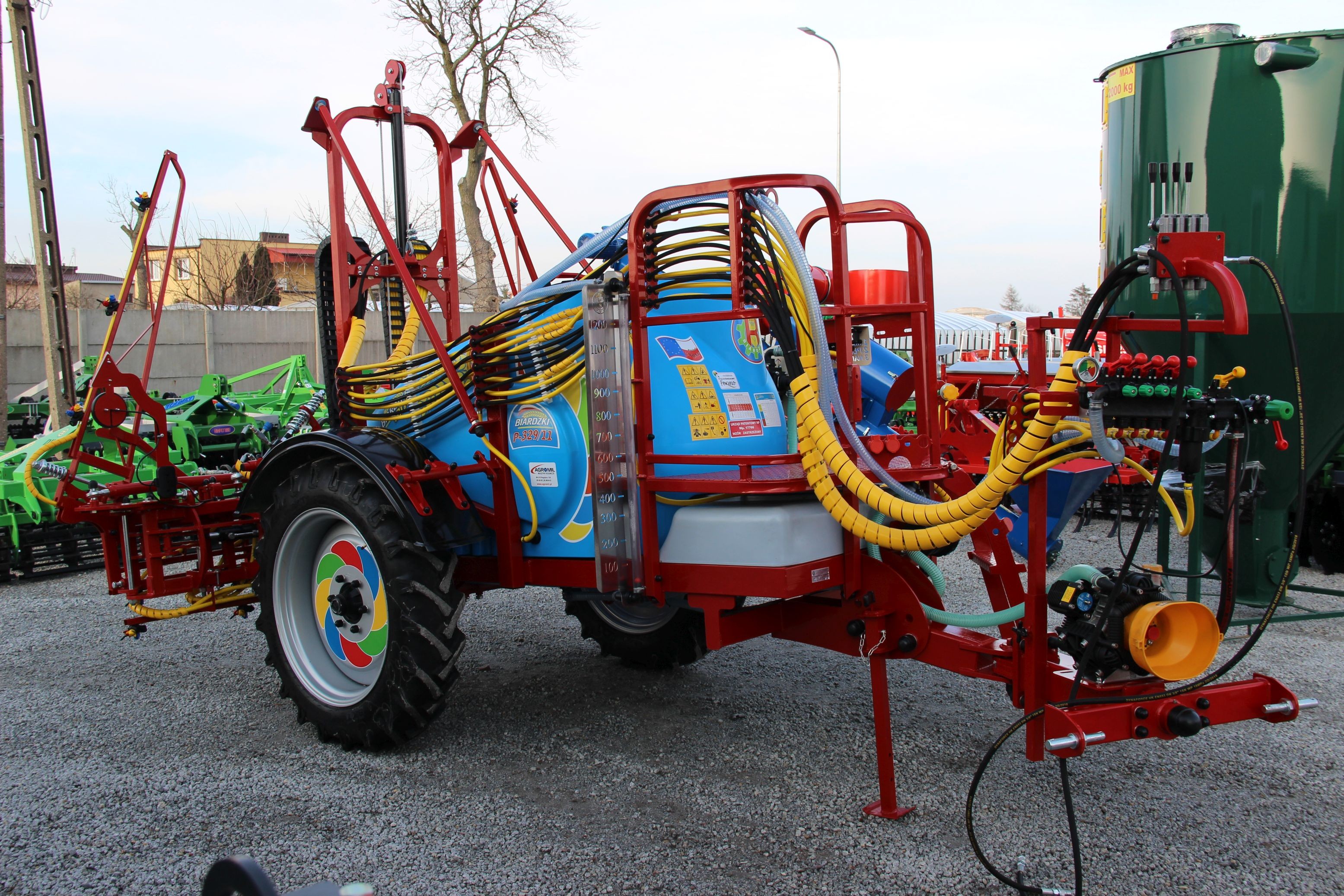 Opryskiwacz ciągany zaczepiany Calabria Biardzki hydrauliczny — zdjęcie 3