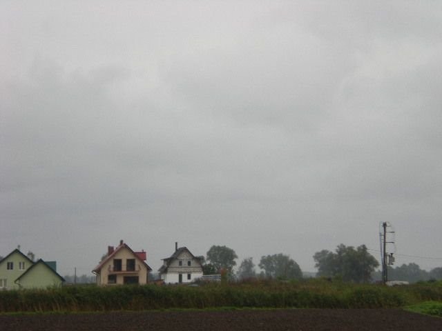 sprzedam działkę pod zabudowę jednorodzinna — zdjęcie 2