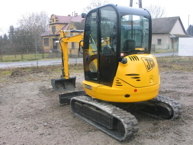 JCB 8030 ZTS z 2008 roku — zdjęcie 2