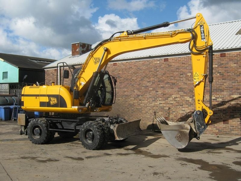 JCB JS 160W z 2008r. *koparka kołowa* — zdjęcie 2