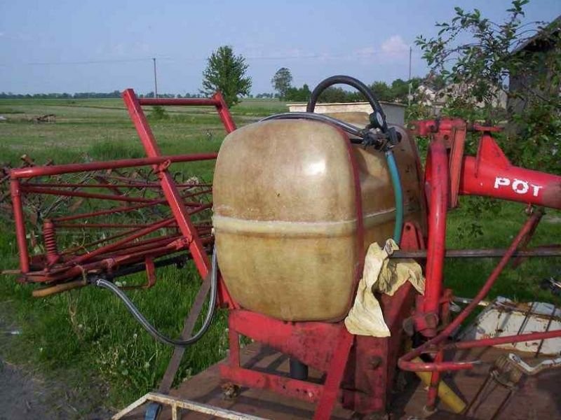 Opryskiwacz 400 l.