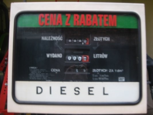 Dystrybutor paliwa — zdjęcie 3