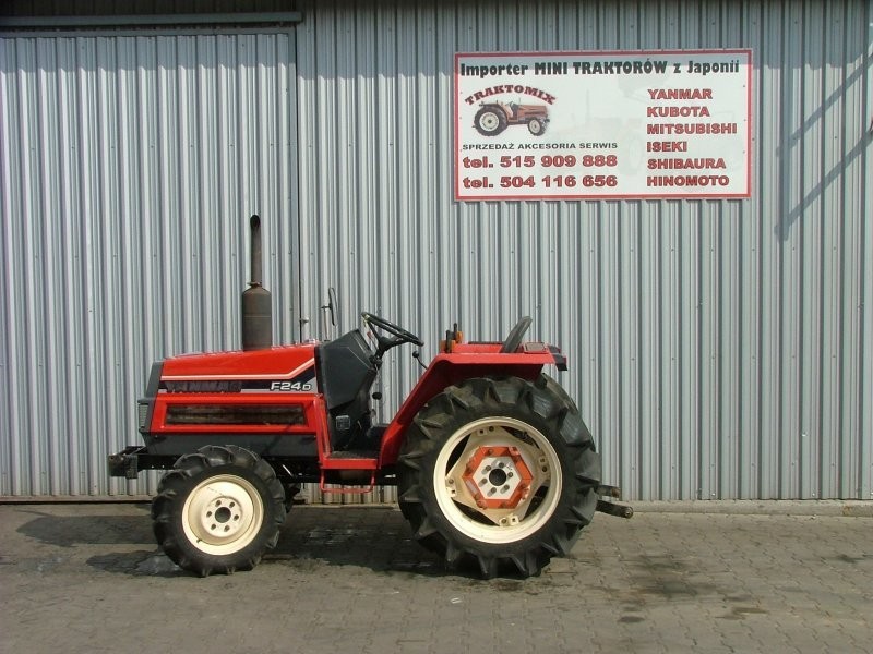 Mini traktorek Yanmar F24, 24KM, 4x4 — zdjęcie 3