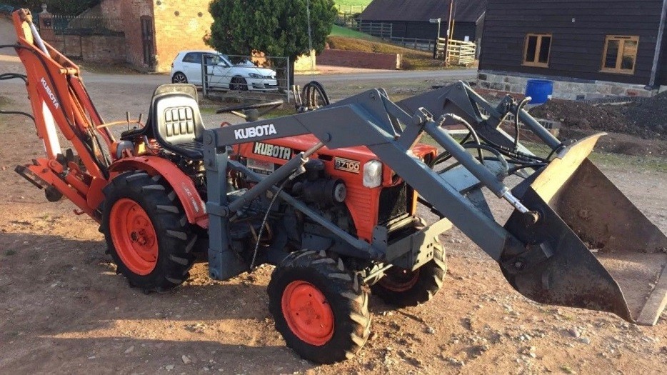 Ciągnik Kubota B1007 - stan idealny  — zdjęcie 1