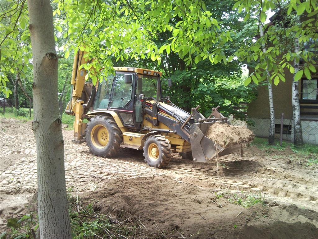 Rozbiórki garaży stodoły budynki porządkowanie terenu TANIO Łódź — zdjęcie 3