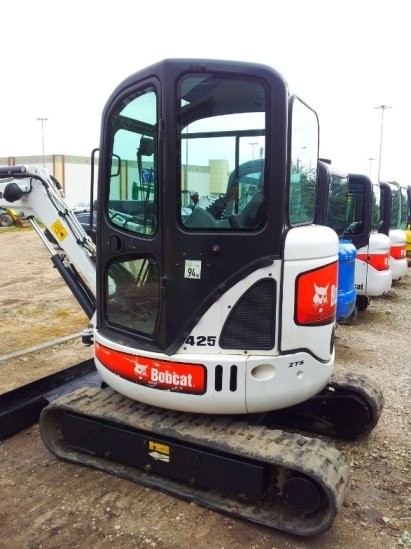 BOBCAT 425 ZTS 2008 28km 1700mth -- koparka leasin — zdjęcie 5