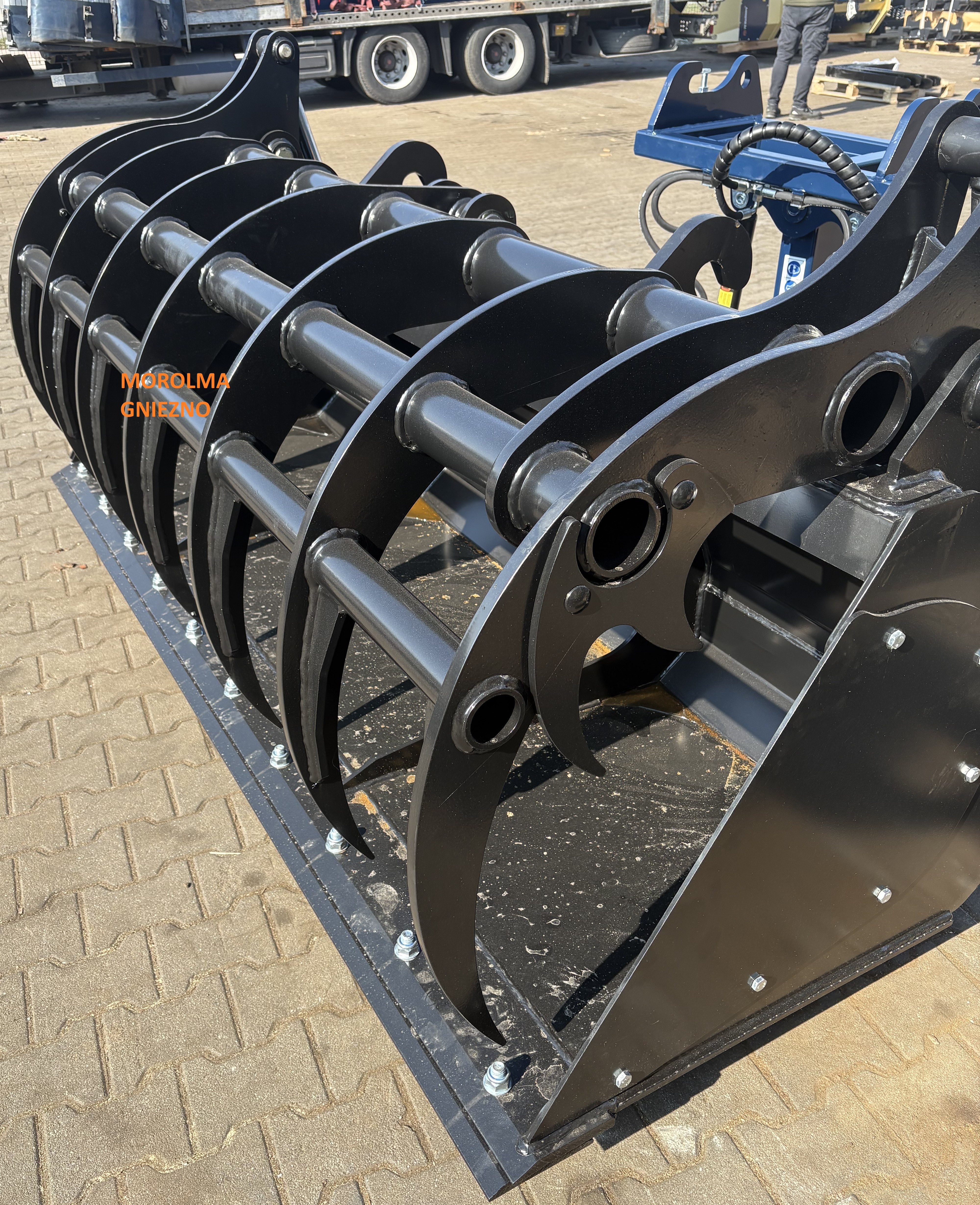Łyżka z dociskiem łyżkokrokodyl szufla GOLIAT FK MACHINERY 1116 kg  — zdjęcie 2