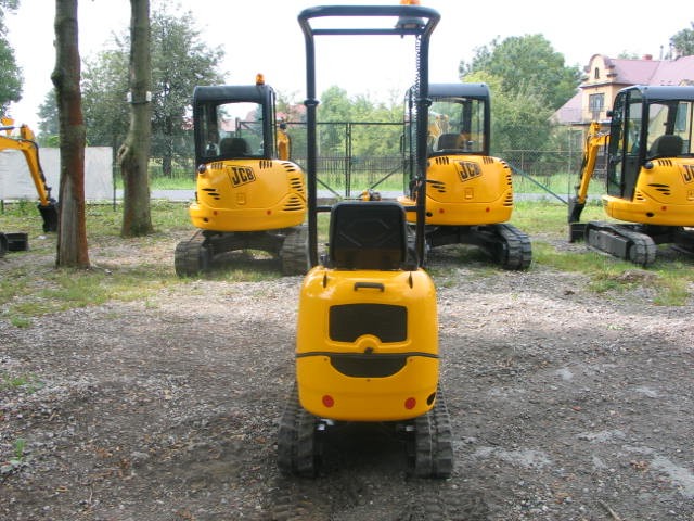 Minikoparka JCB Micro 8008 z 2012 roku - sprzedam — zdjęcie 3
