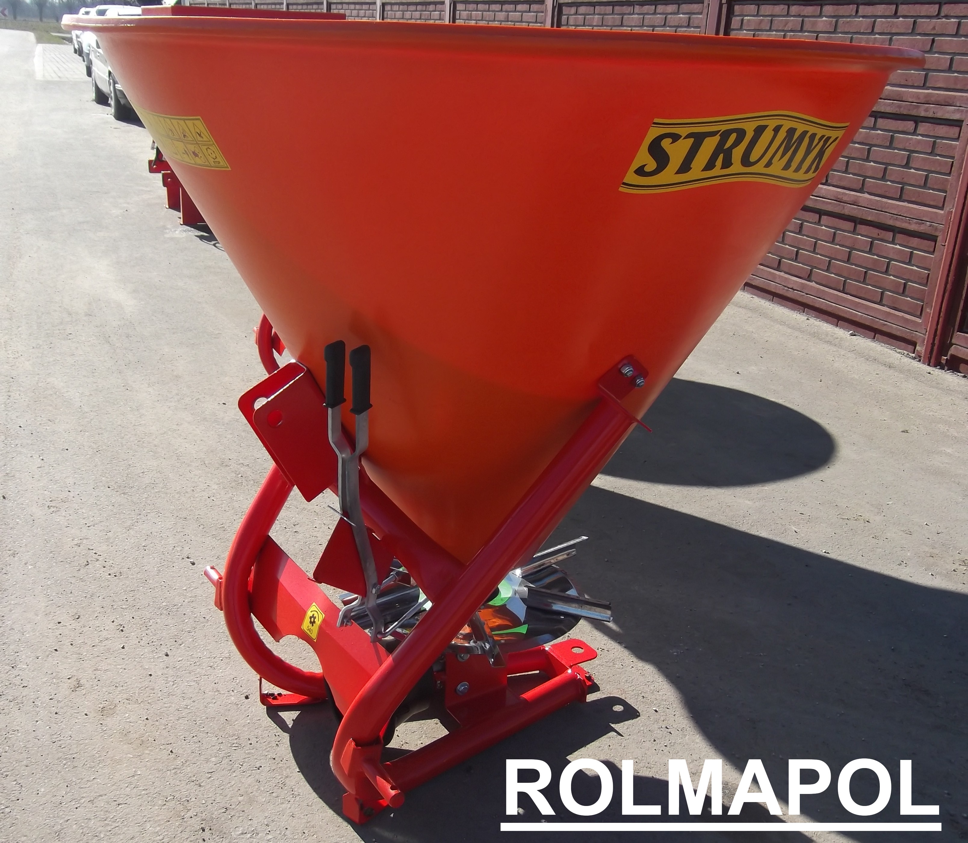 Rozsiewacz do nawozu / sadowniczy / hydrauliczne otw ROLMAPOL, STRUMYK — zdjęcie 2