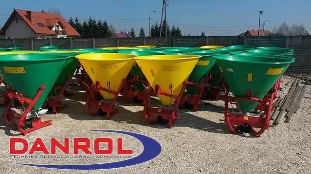Rozsiewacz nawozów lejek 300 litrów Gras- Rol — zdjęcie 1