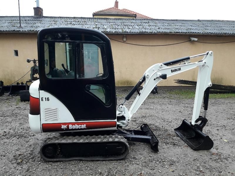 Sprzedam minikoparkę Bobcat E16 z 2010 roku — zdjęcie 4