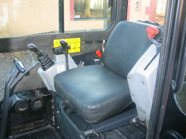 Bobcat E16 z 2012, 2013 oraz 2014 roku — zdjęcie 6