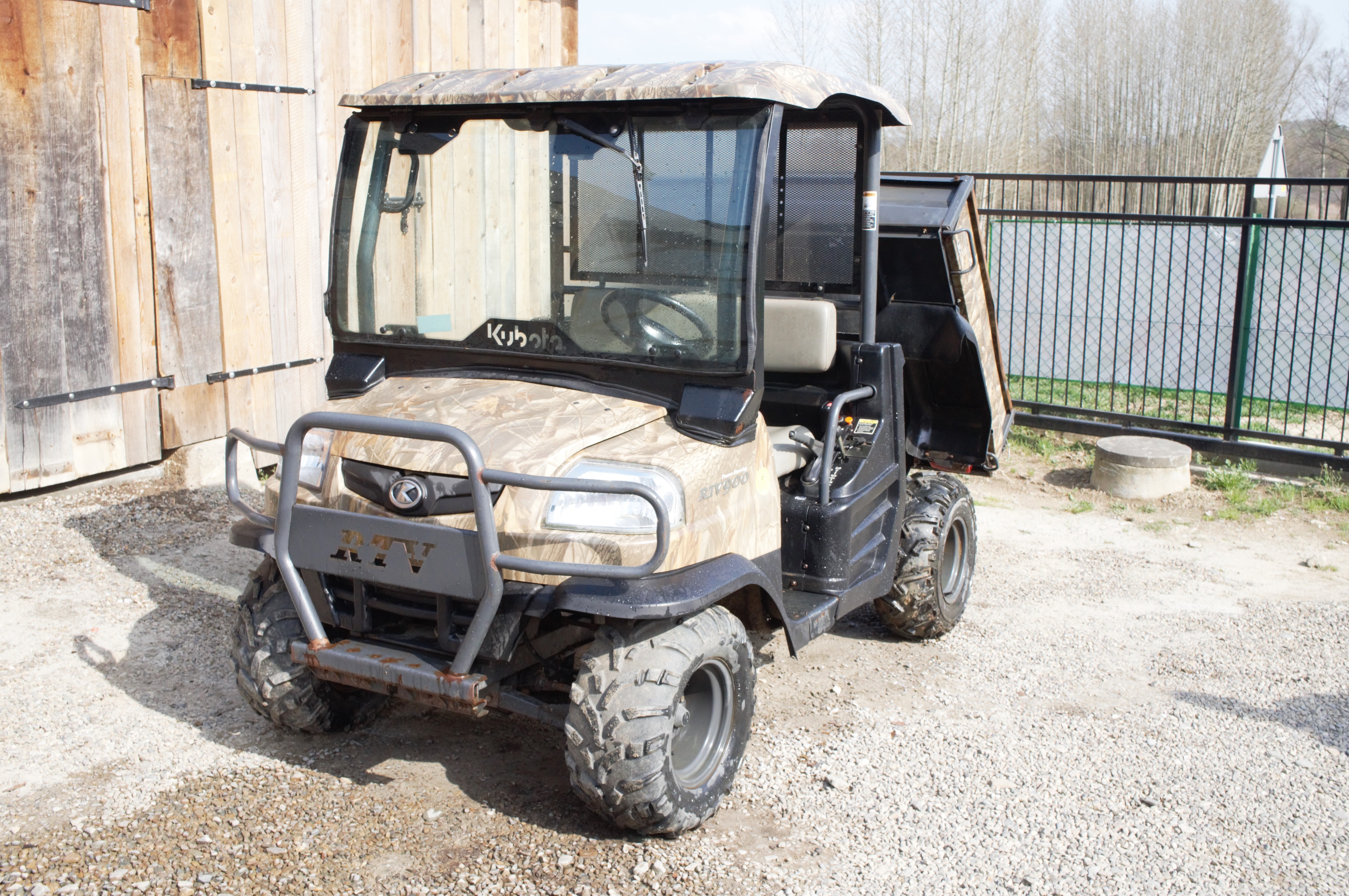 KUBOTA transporter RTV 4WD Diesel (2008) barwa maskujaca — zdjęcie 1