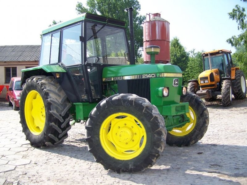 John Deere 2140  4x4 — zdjęcie 4
