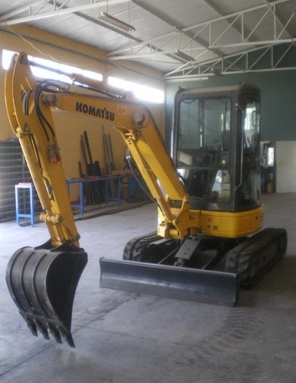 Komatsu PC35MR-2 Mini koparka — zdjęcie 1