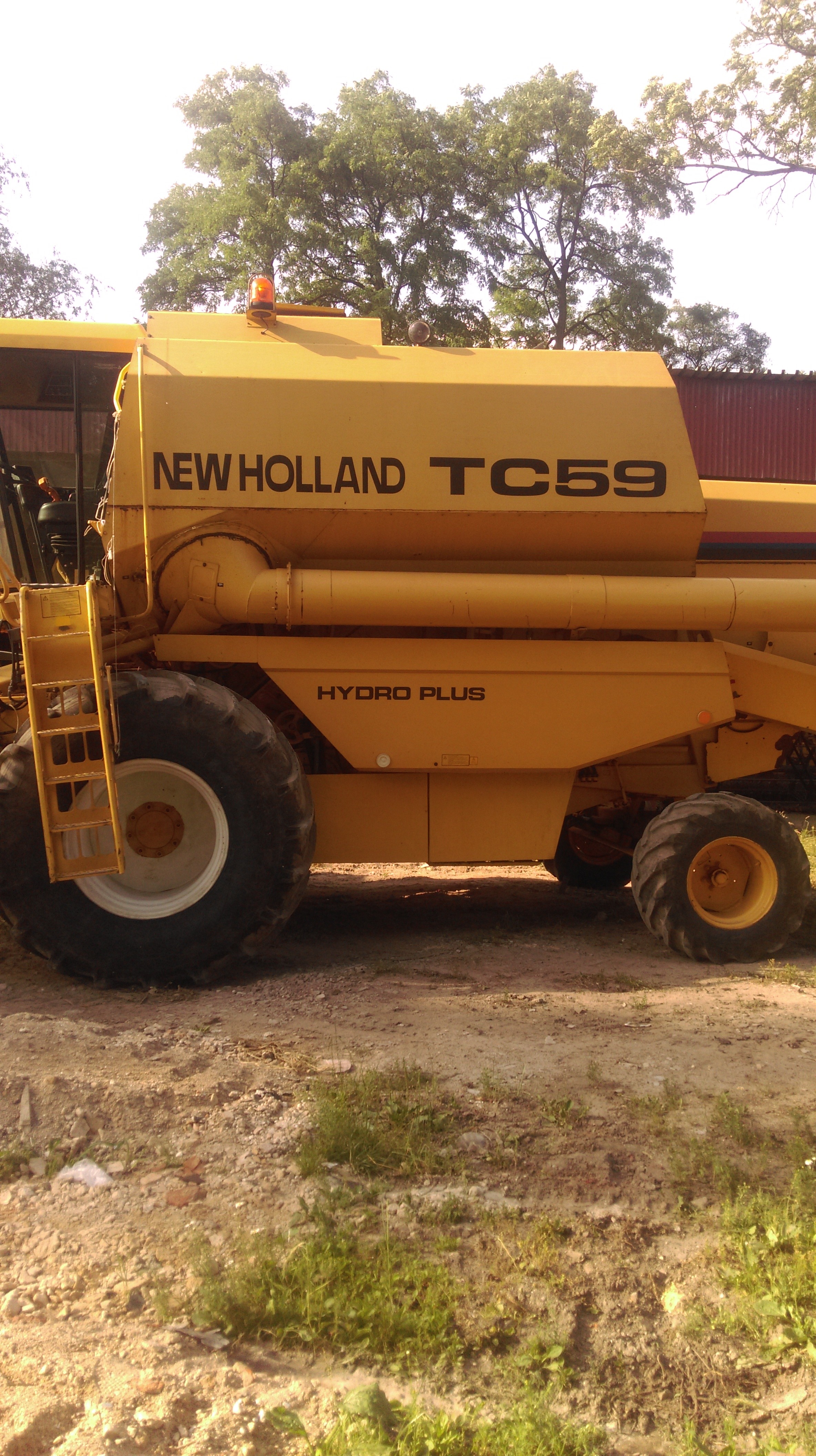 New holland tc 59 2001r wiekszy od tc 56 i rekord bizon  — zdjęcie 1