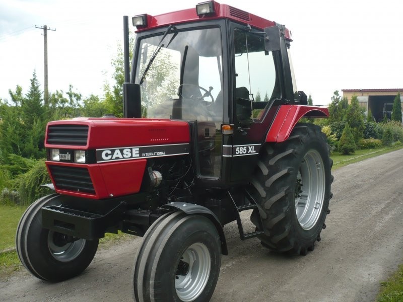 CASE 585XL — zdjęcie 3