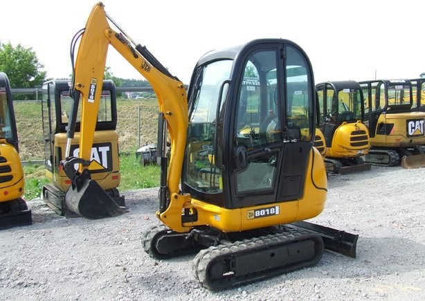 minikoparki JCB 801, 802, 804, 805 — zdjęcie 2